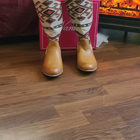 Wanted Navajo.mid calf boots - Picture 4 of 4